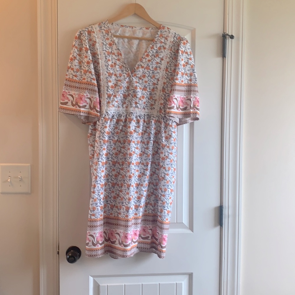 Cute summer/fall dress.